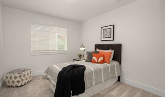 18939 SW Hazelwood Ln L-8, Beaverton, OR 97078