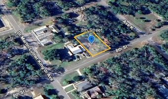 8 Th St, Apalachicola, FL 32320