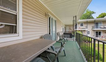 50 Greenhouse Rd 41D, Bridgeport, CT 06606