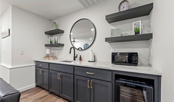 5 Dunvegan Ln, Bella Vista, AR 72715