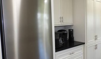 220 Lake Shore Dr, Alma, GA 31510