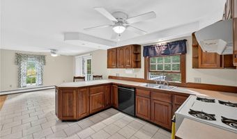 1 Gilman Rd, Hopkinton, RI 02832