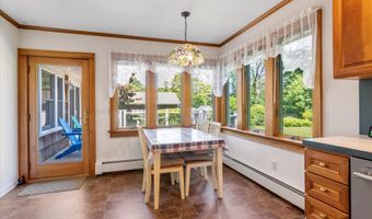 21 Hamilton St, Amityville, NY 11701