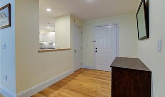 2 School St 403, Lincoln, RI 02802