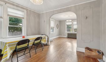 30 Dover St, Bridgeport, CT 06610