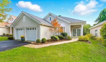 16 Greenways Ln, Lakewood, NJ 08701
