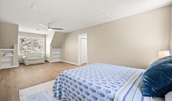 2 Boulder Rd, Bourne, MA 02532