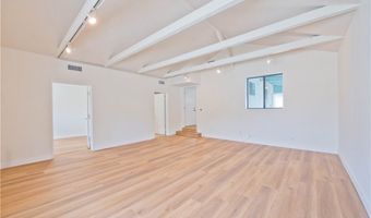 18063 Burbank Blvd, Encino, CA 91316