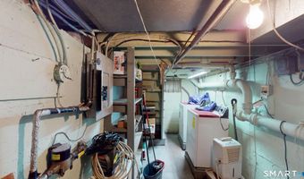 137 Brook St, Bristol, CT 06010