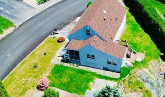 4 Heritage Cir, Johnston, RI 02919