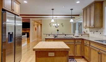 49 Beverly Dr, Avon, CT 06001