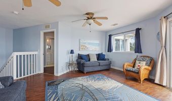 6 Kingfish St, Alligator Point, FL 32346