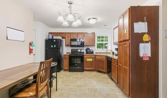 14 Fox Hollow Dr, Auburn, ME 04210