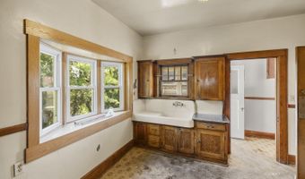 89 Second St, Athens, OH 45701