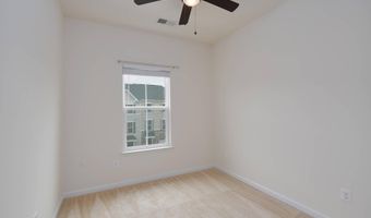 41686 MCMONAGLE Sq, Aldie, VA 20105