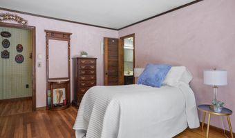 4 Clark Island Rd, Amherst, NH 03031