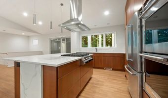 7614 HAMILTON SPRING Rd, Bethesda, MD 20817