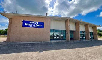 1417 S Velasco, Angleton, TX 77515