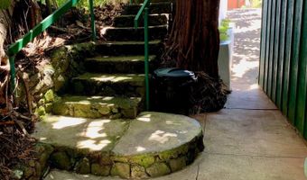 3198 WAWAE Rd, Kalaheo, HI 96741