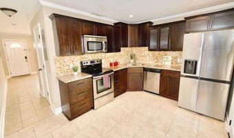 12138 Coursey Bl #2, Baton Rouge, LA 70816