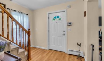 4 Conover St, Freehold, NJ 07728