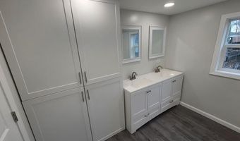 5 N Vigue Shore Rd, Albion, ME 04910