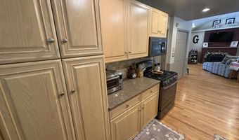 8908 Fox Ave, Allen Park, MI 48101
