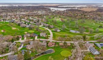 39911 Golf Ln, Antioch, IL 60002