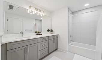 25 N RIDGE Ave B, Ambler, PA 19002