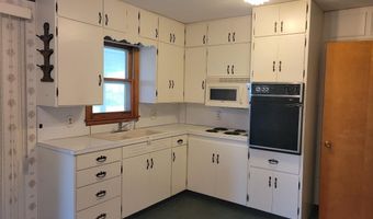 319 S 23rd St, Beatrice, NE 68310