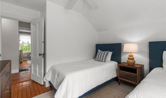 11 Ann St, Newport, RI 02840