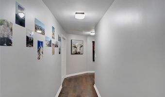 813 Lakeshore Dr, Berkeley Lake, GA 30096