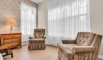 4 Faulkners Pl, Barnegat, NJ 08005