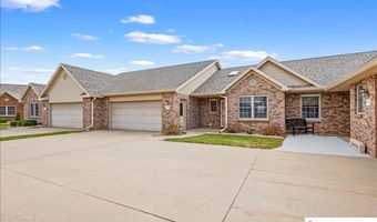 803 Clearwater Cir, Beatrice, NE 68310