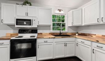 123 Quarry Rd, Andrews, NC 28901