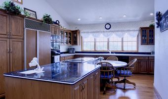 6760 260th Pl, Albia, IA 52531