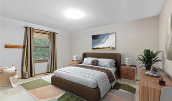 7454 Upper 24th St N, Oakdale, MN 55128