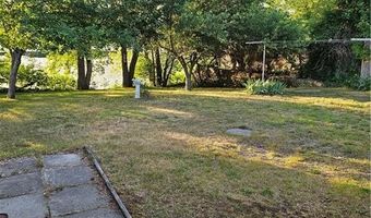27 Clifton Ave, Coventry, RI 02816