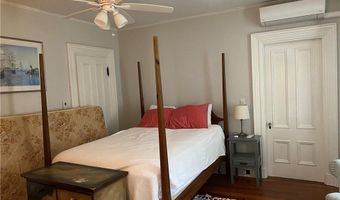 12 Clarke St, Newport, RI 02840