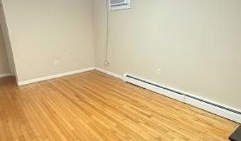 172 W 24TH St 2 Rear, Bayonne, NJ 07002