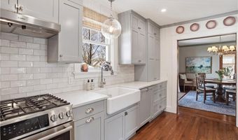 47 Hyland Ave, East Greenwich, RI 02818