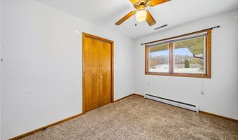 1584 Hemlock Dr, Ashtabula, OH 44004