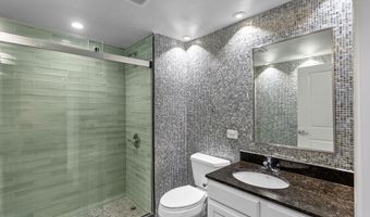 880 N POLLARD St N 224, Arlington, VA 22203