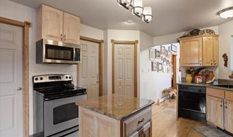 23 BROKEN BRIDGE Rd, Centennial, WY 82055