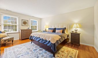 1274 Cheshire St, Cheshire, CT 06410