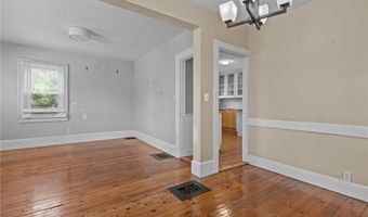 217 Bay View Ave, Cranston, RI 02905