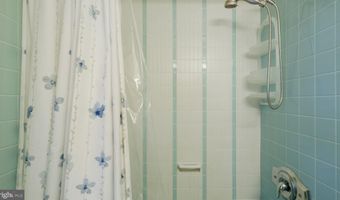 1810 HEMLOCK Cir, Abington, PA 19001
