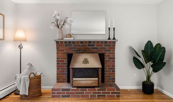 1 Danbury Cir, Amherst, NH 03031