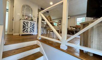 128 Mallego Rd, Barrington, NH 03825
