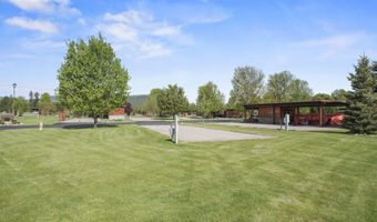 13 Bogie Ln, Blanchard, ID 83804